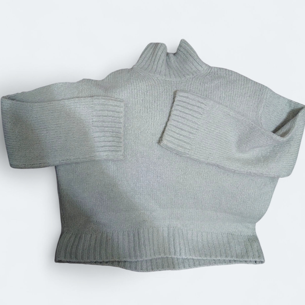 H&M Women's Sage green Turtleneck Sweater - Picture 4 of 4